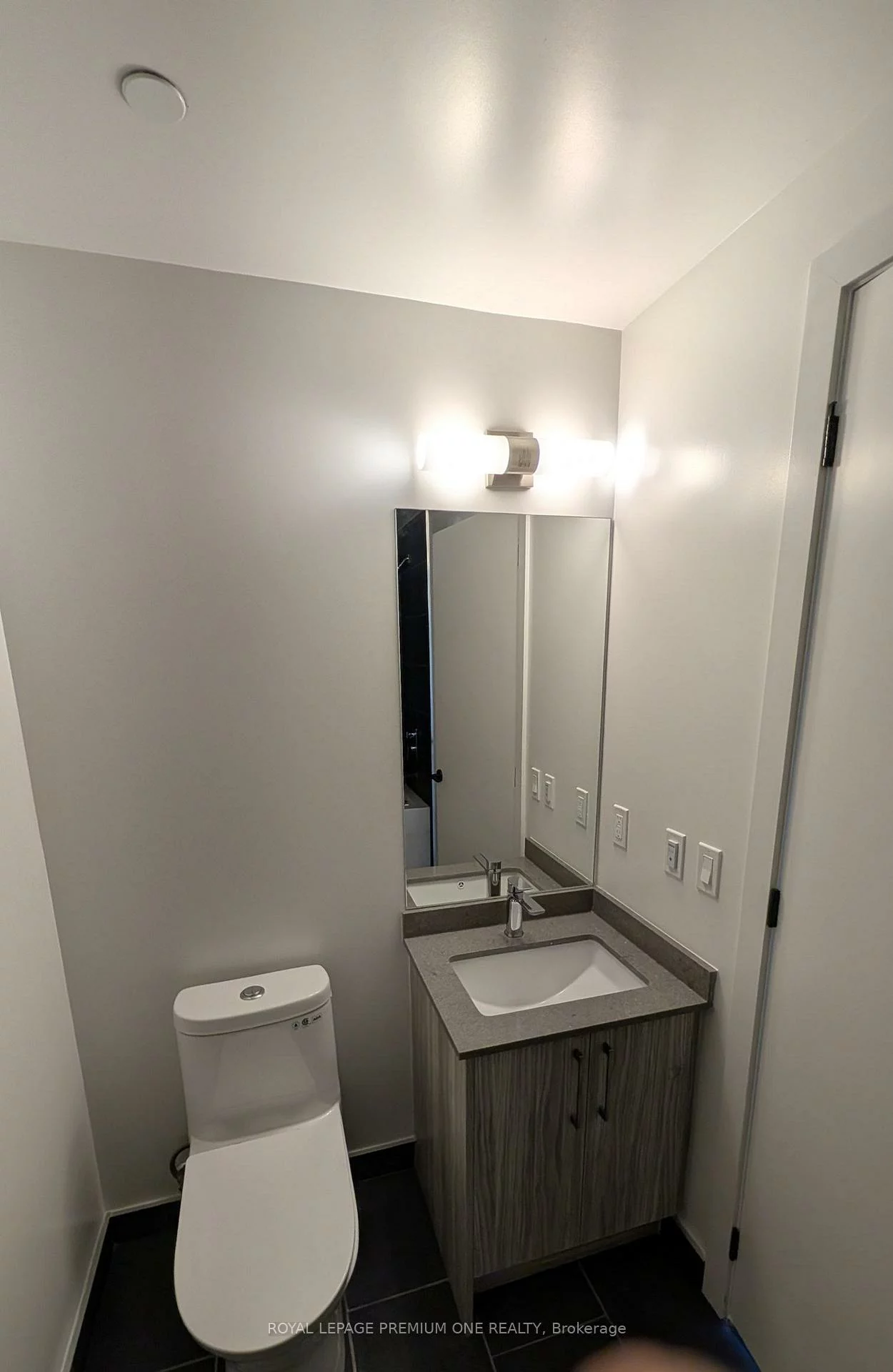 2075, King, King City, King