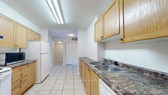 32, Church, Schomberg, King