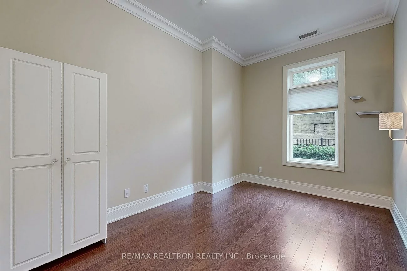 80, Burns, King City, King