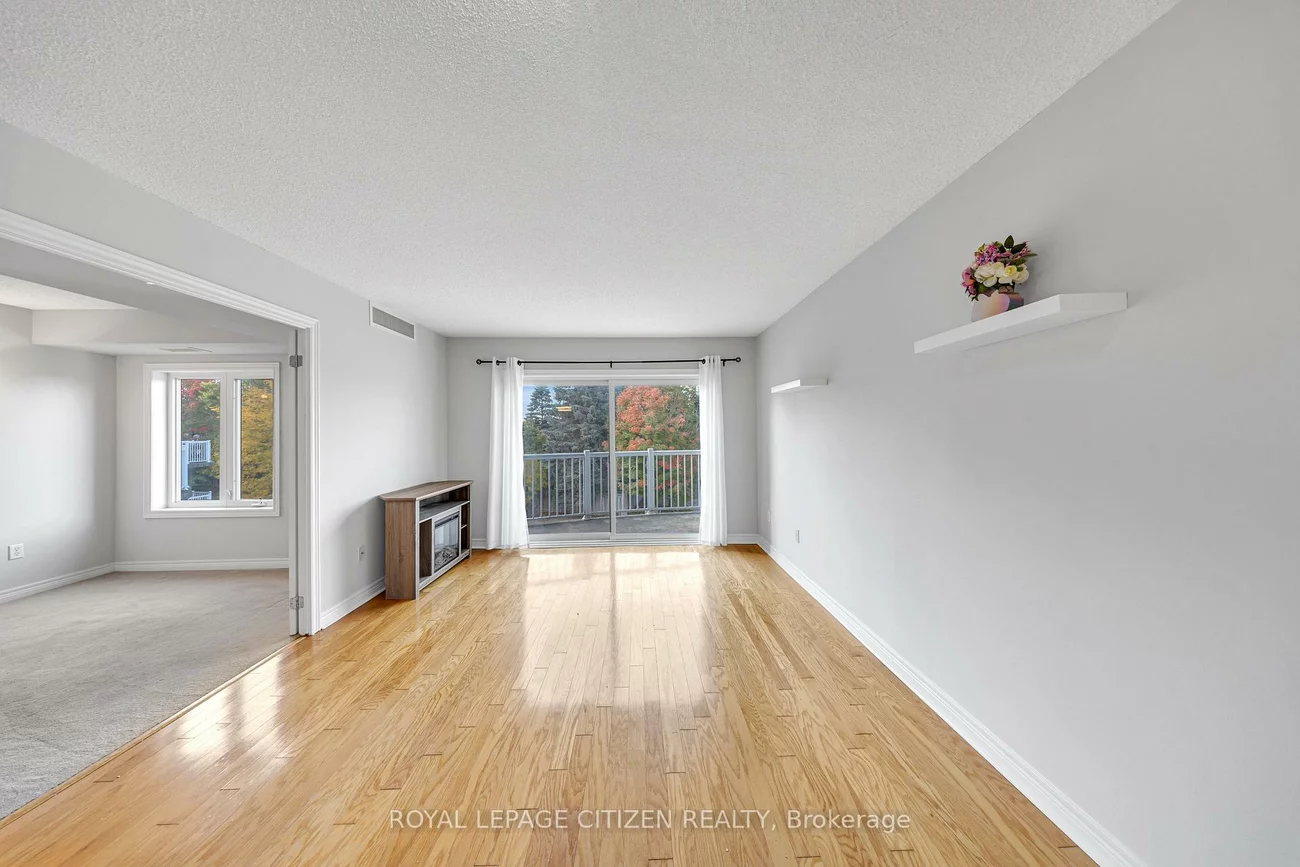 32, Church, Schomberg, King