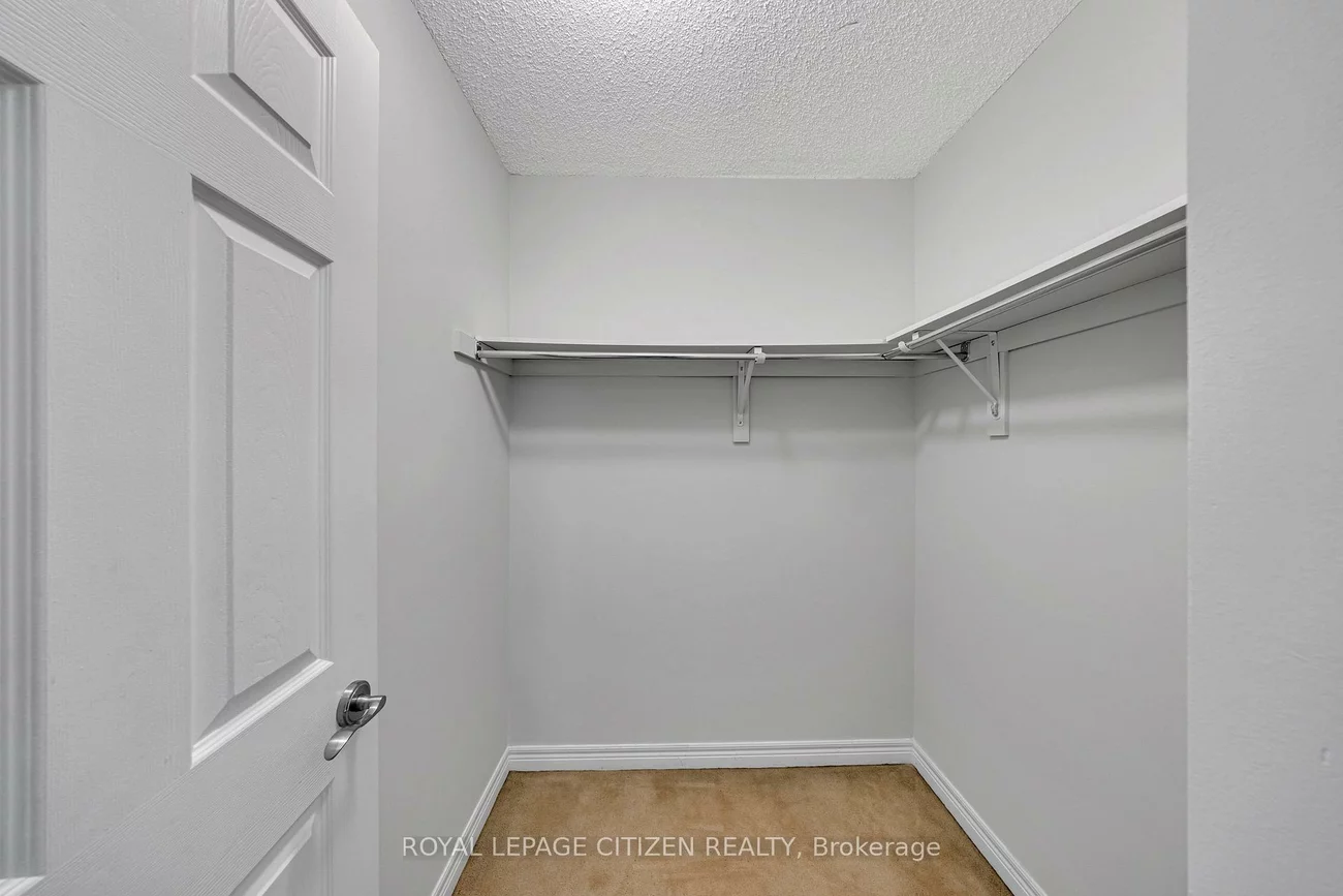 32, Church, Schomberg, King