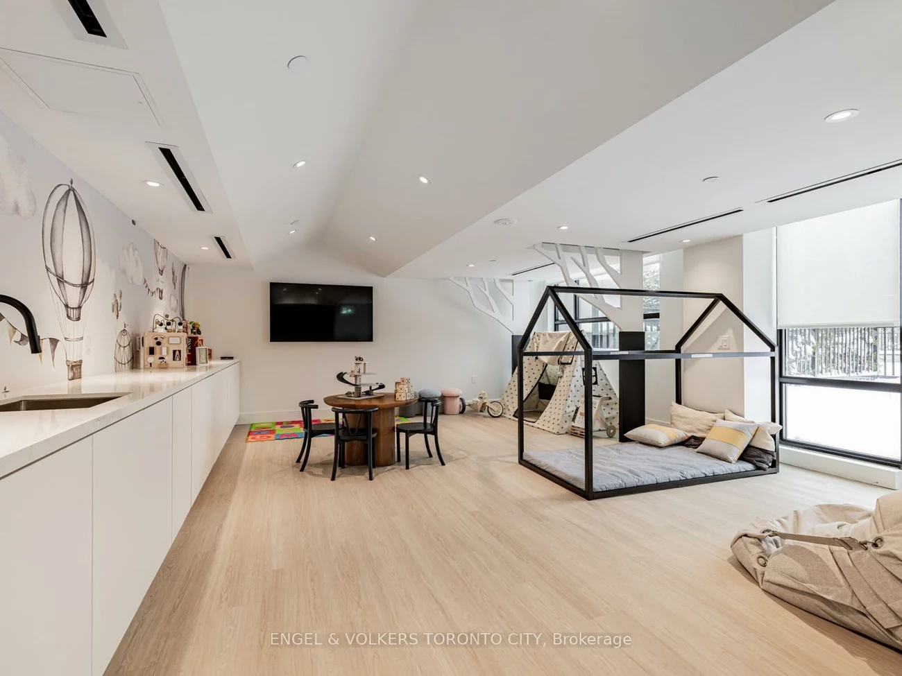 2075, King, King City, King