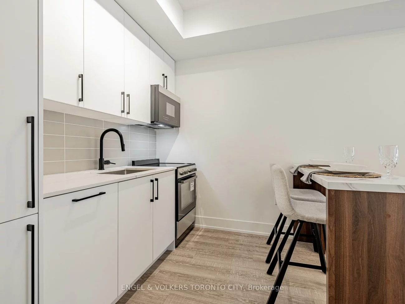 2075, King, King City, King