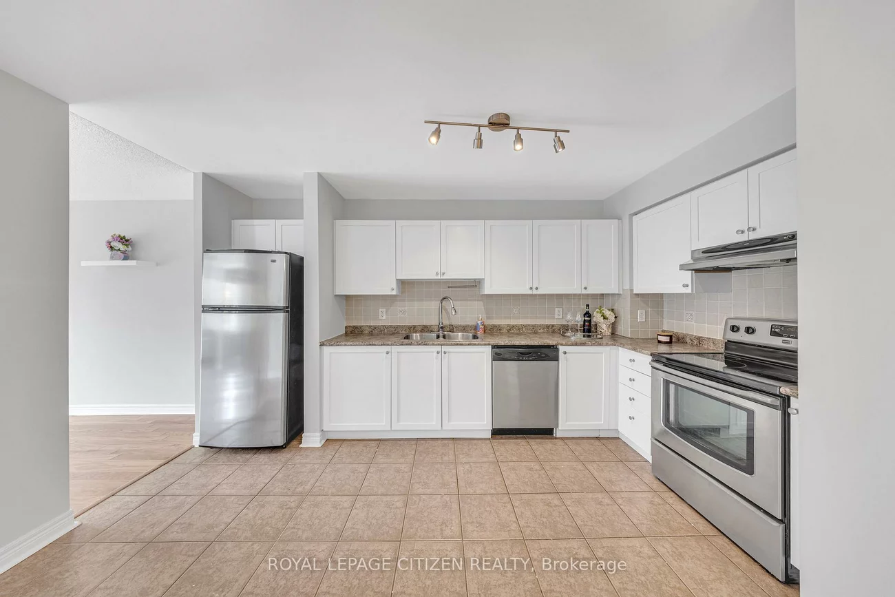 32, Church, Schomberg, King