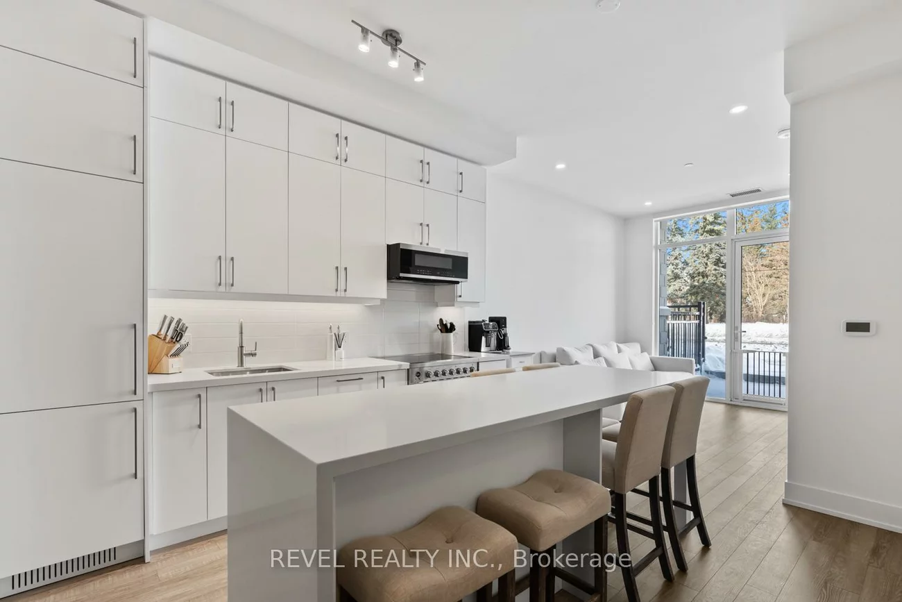 2075, King Rd, King City, King