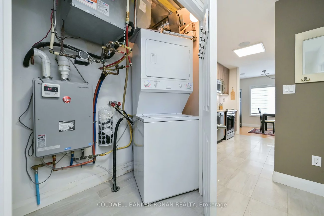 32, Church, Schomberg, King