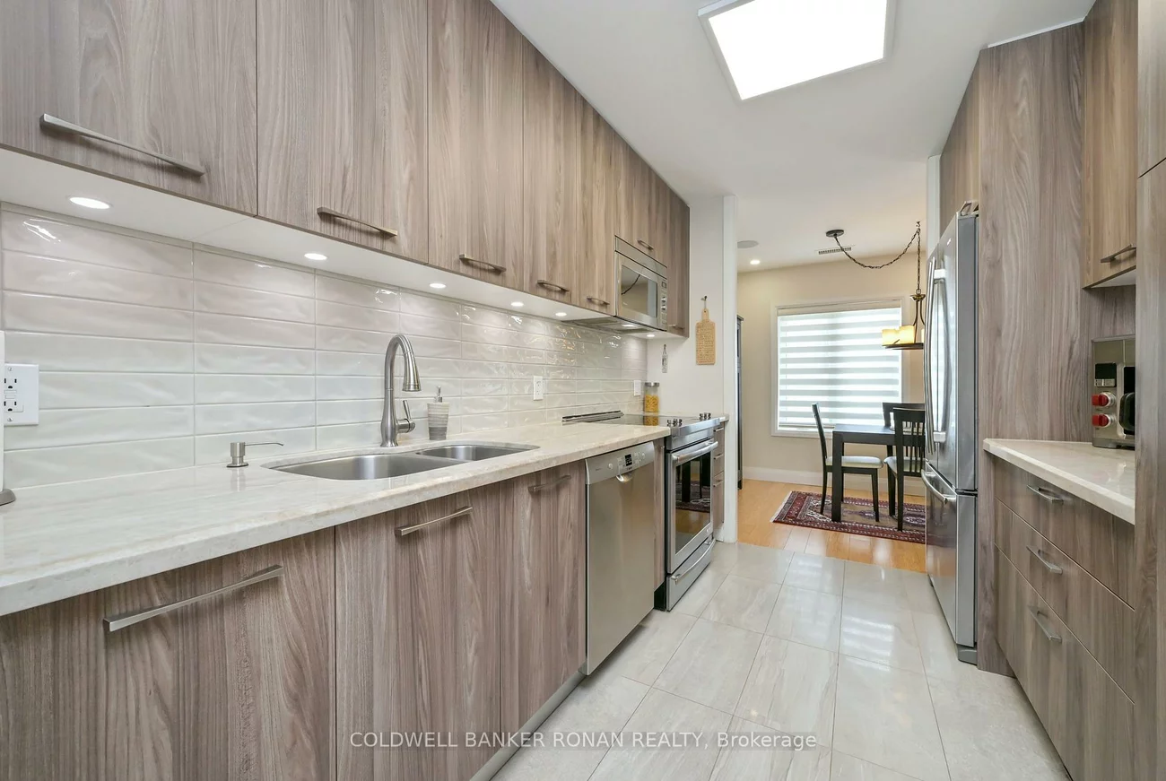 32, Church, Schomberg, King