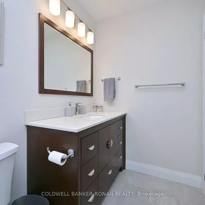 32, Church, Schomberg, King