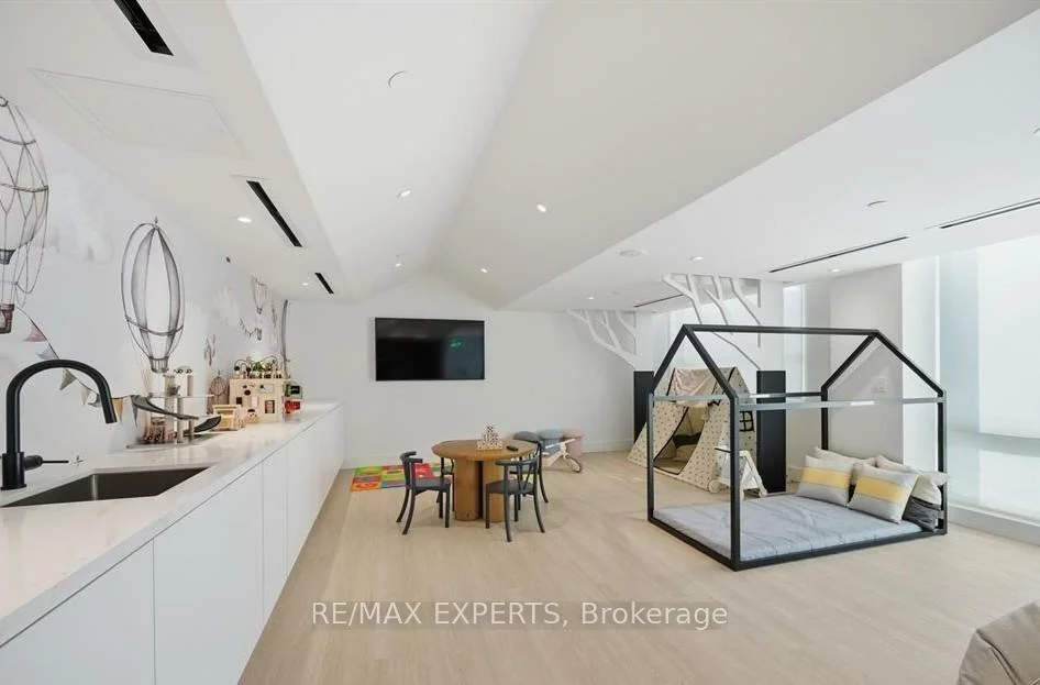 2075, King, King City, King