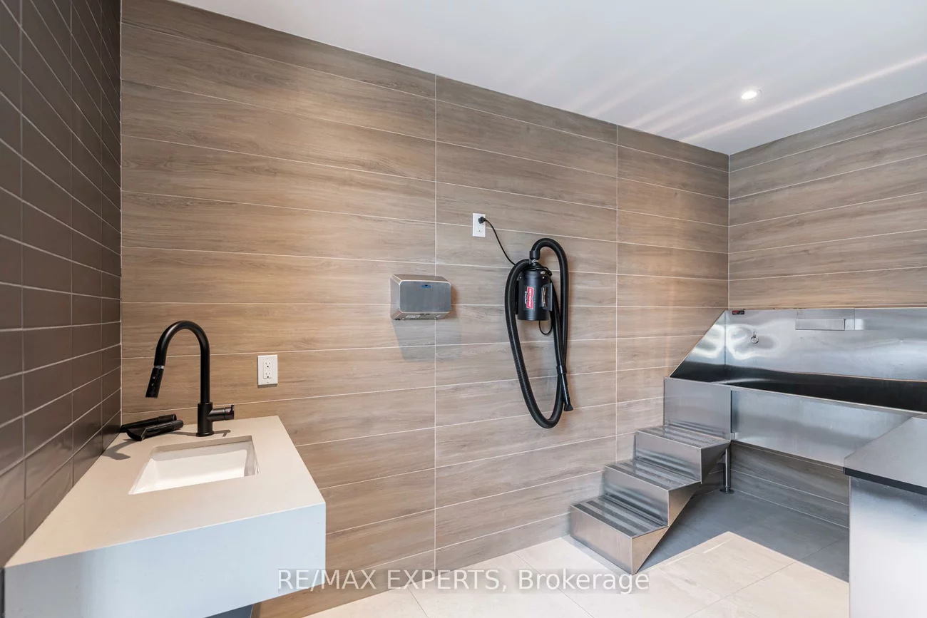 2075, King, King City, King