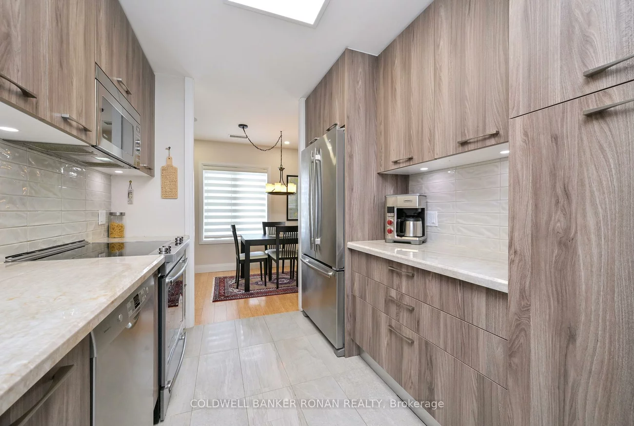 32, Church, Schomberg, King