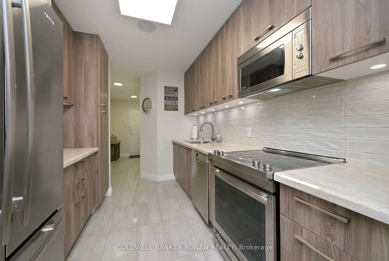 32, Church, Schomberg, King