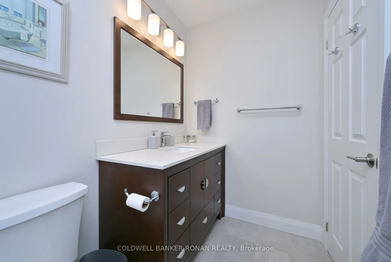 32, Church, Schomberg, King