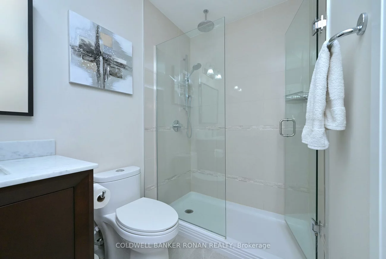 32, Church, Schomberg, King