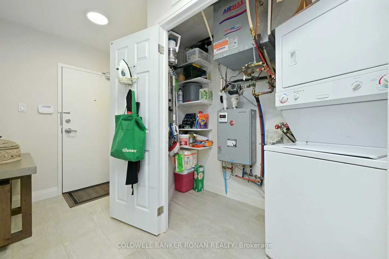 32, Church, Schomberg, King