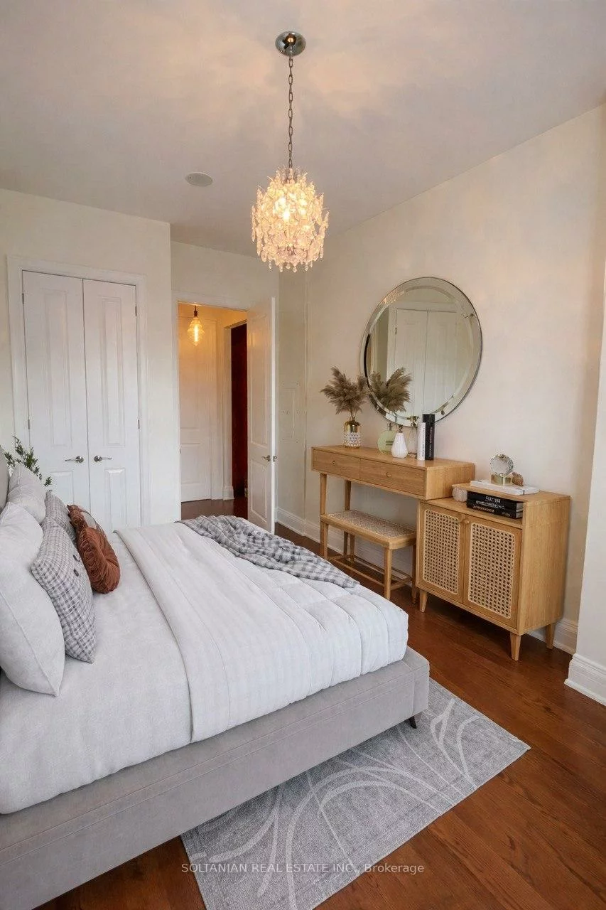 80, Burns, King City, King