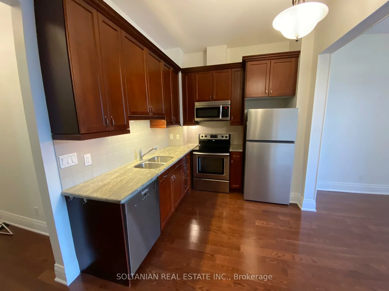 80, Burns, King City, King