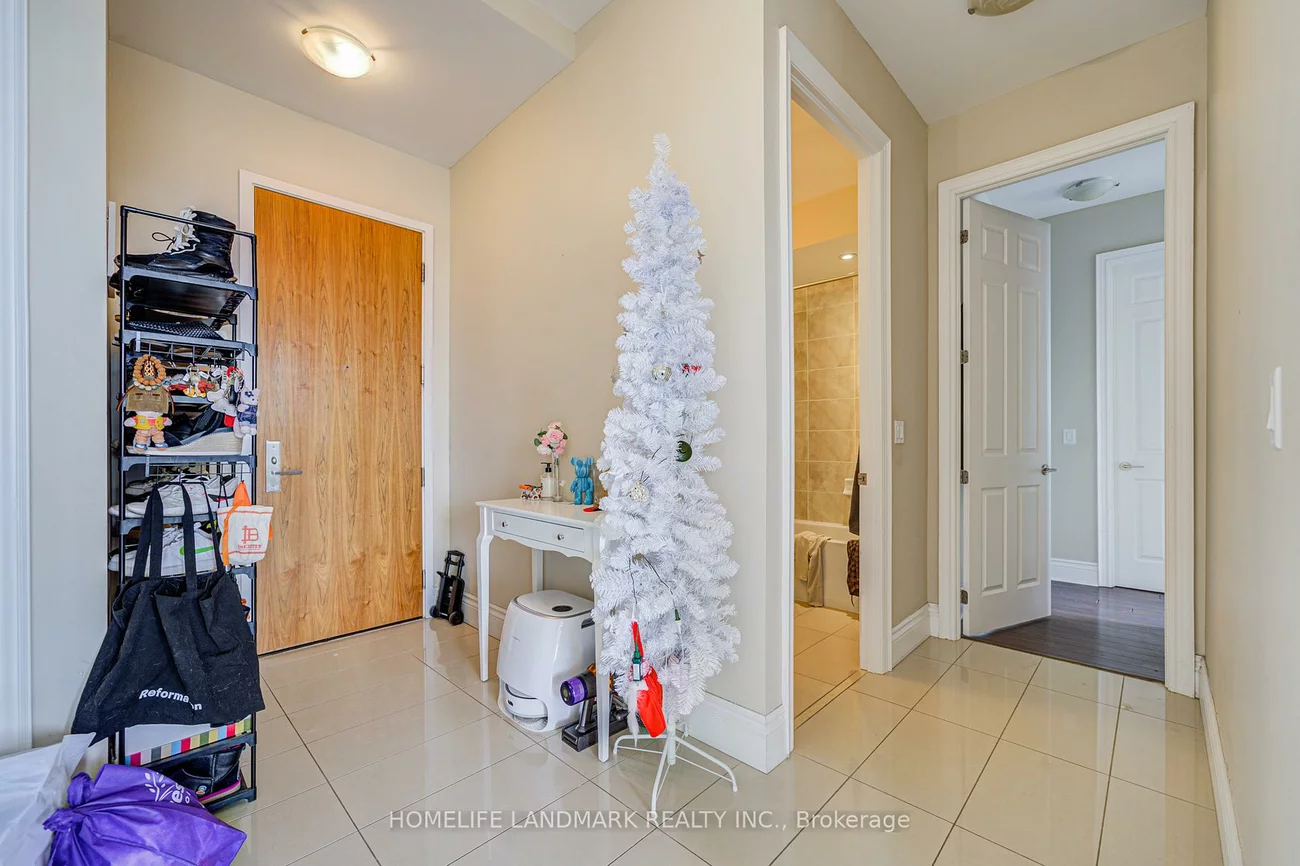 39, Galleria, Commerce Valley, Markham