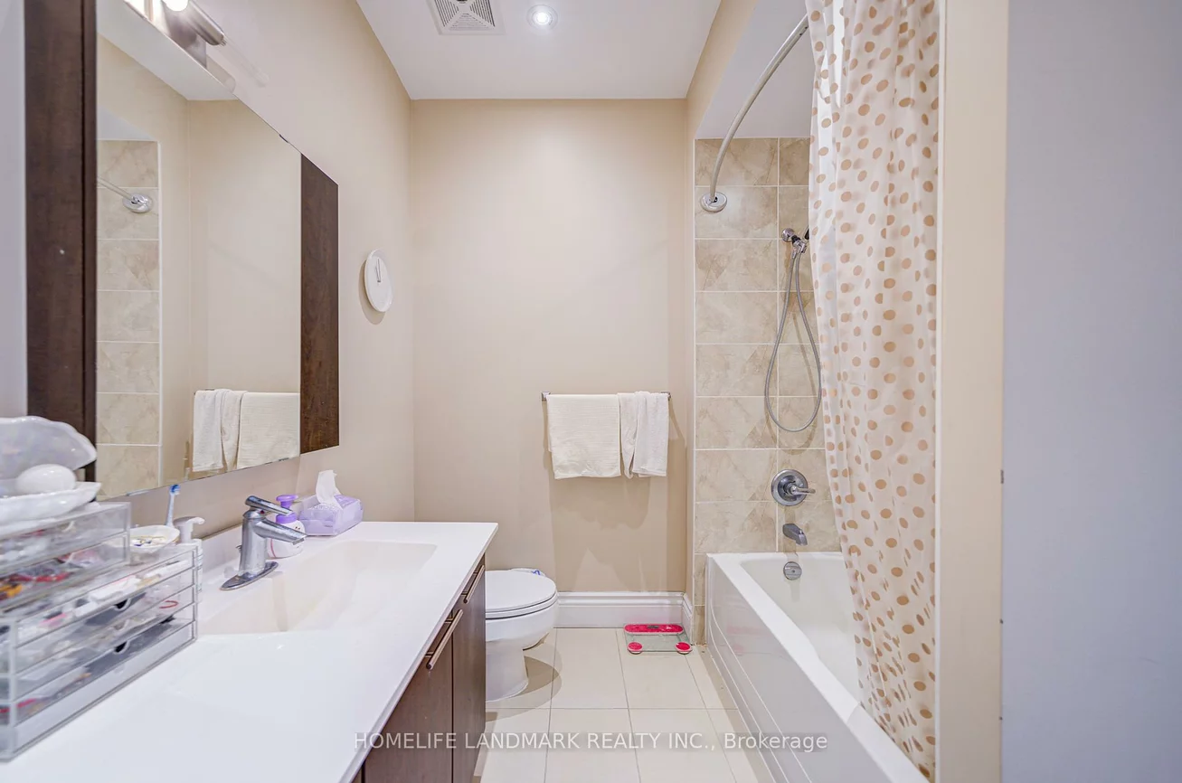39, Galleria, Commerce Valley, Markham