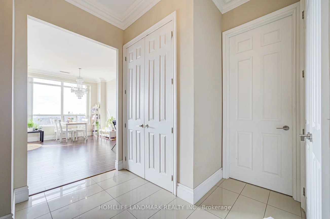 39, Galleria, Commerce Valley, Markham