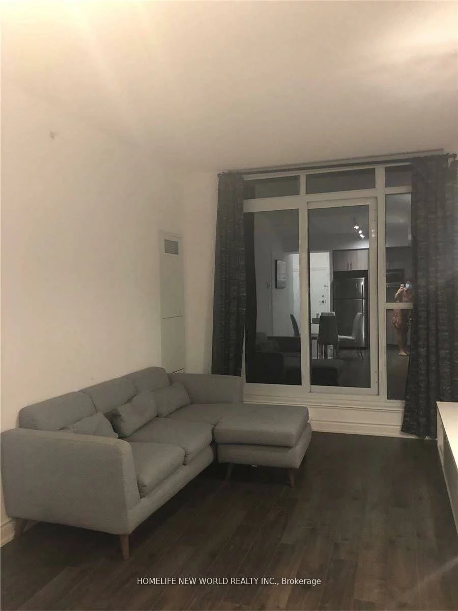 89, South Town Centre, Unionville, Markham