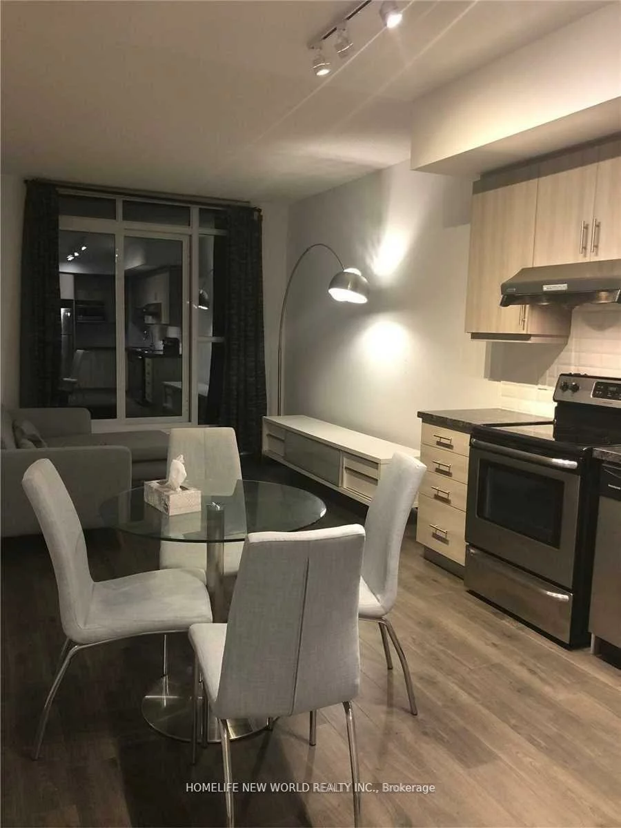89, South Town Centre, Unionville, Markham