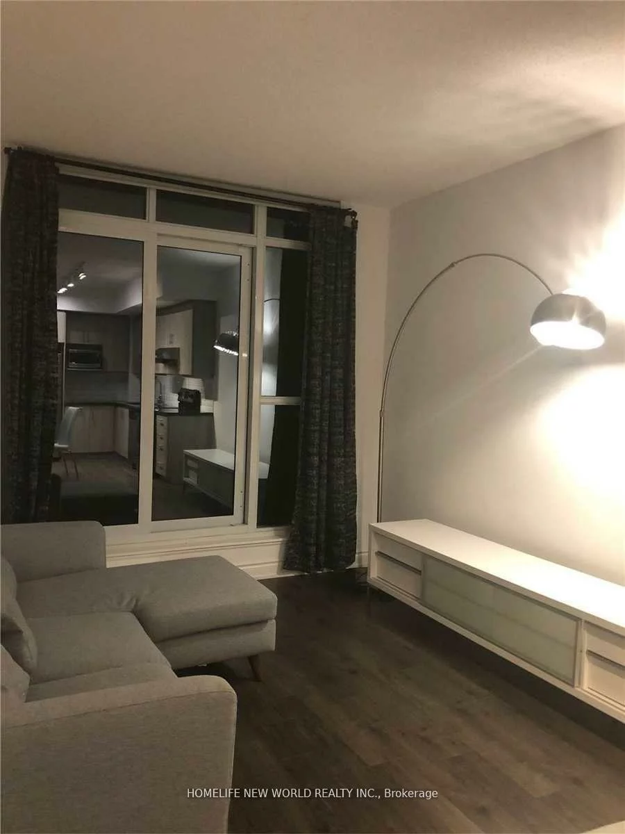 89, South Town Centre, Unionville, Markham