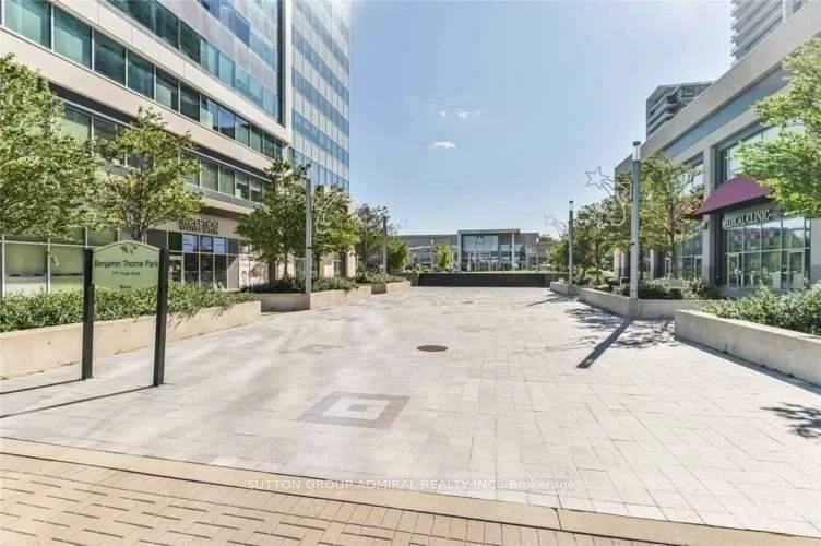 7165, Yonge, Grandview, Markham