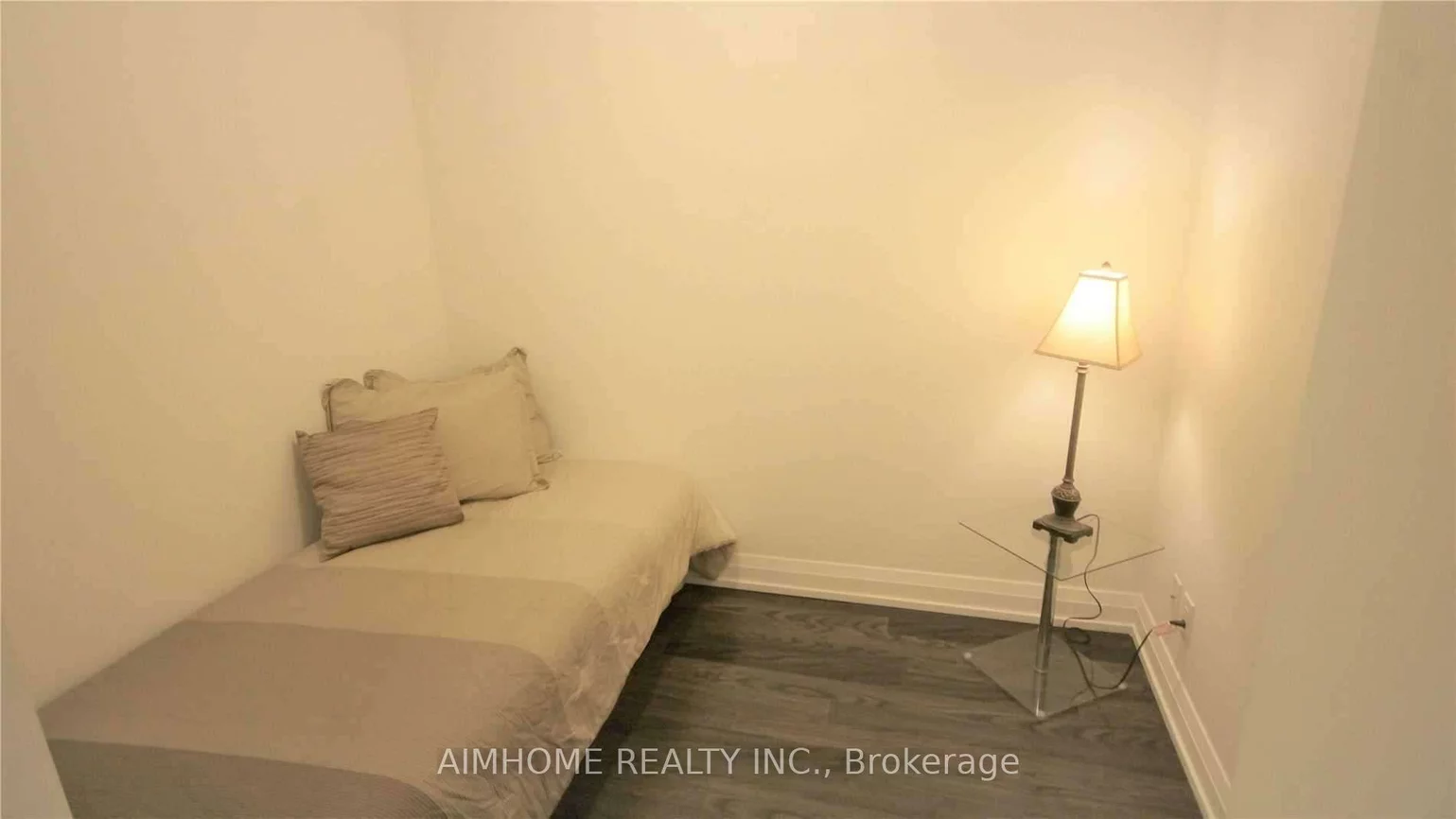 7165, Yonge, Thornhill, Markham