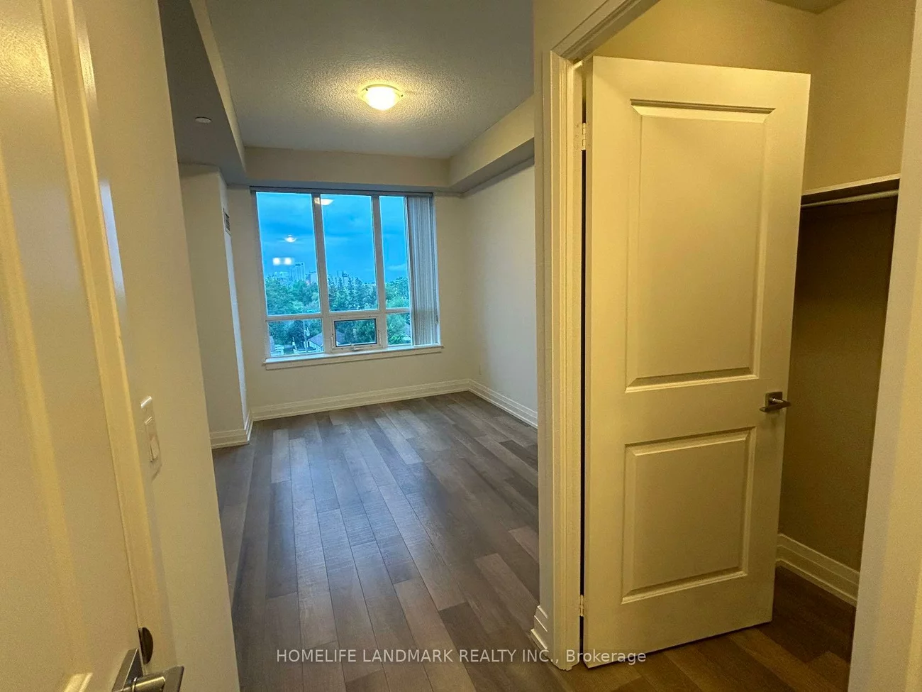 7165, Yonge, Grandview, Markham