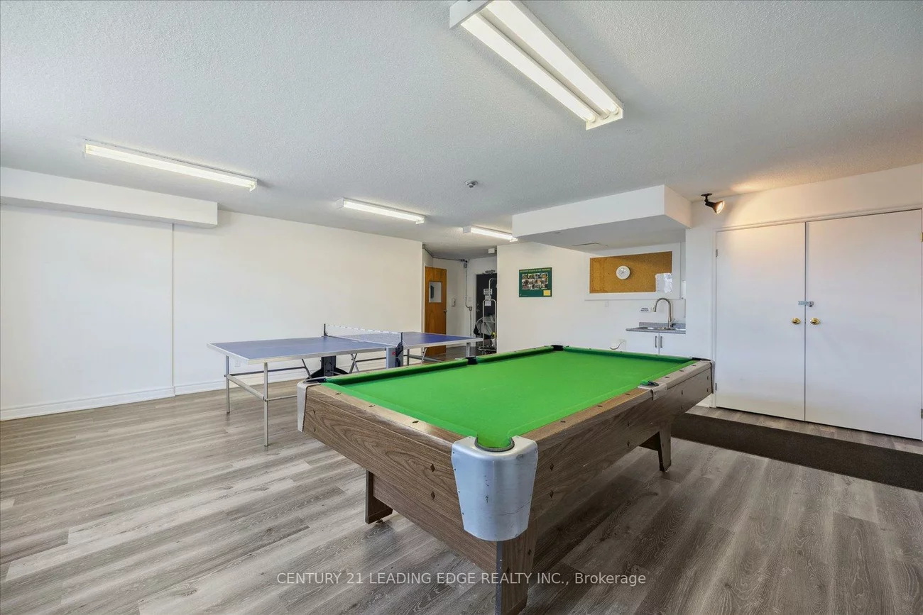 7811, Yonge, Thornhill, Markham