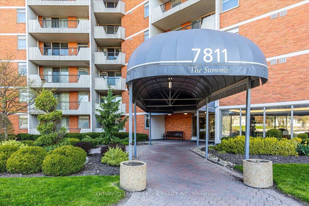 7811, Yonge, Thornhill, Markham