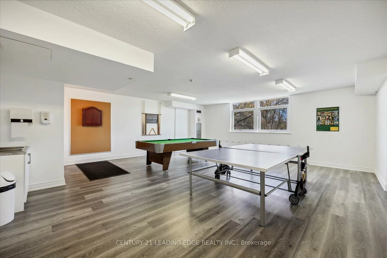 7811, Yonge, Thornhill, Markham