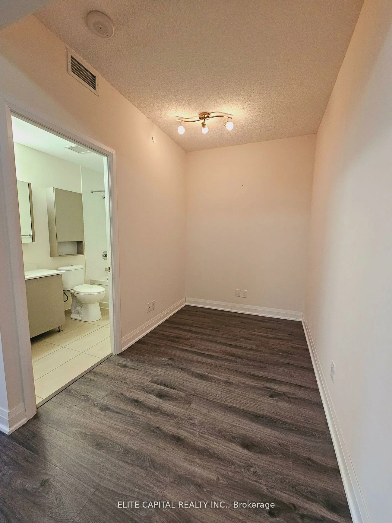 28, Uptown, Unionville, Markham