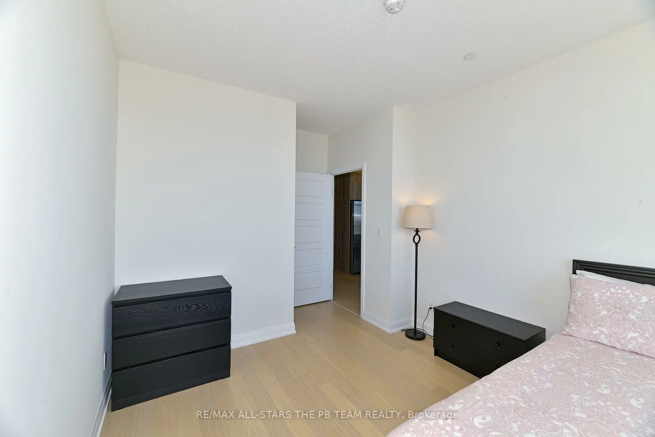 25, Water Walk, Unionville, Markham