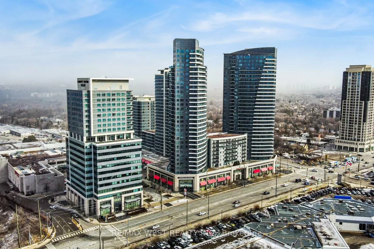 7161, YONGE, Thornhill, Markham
