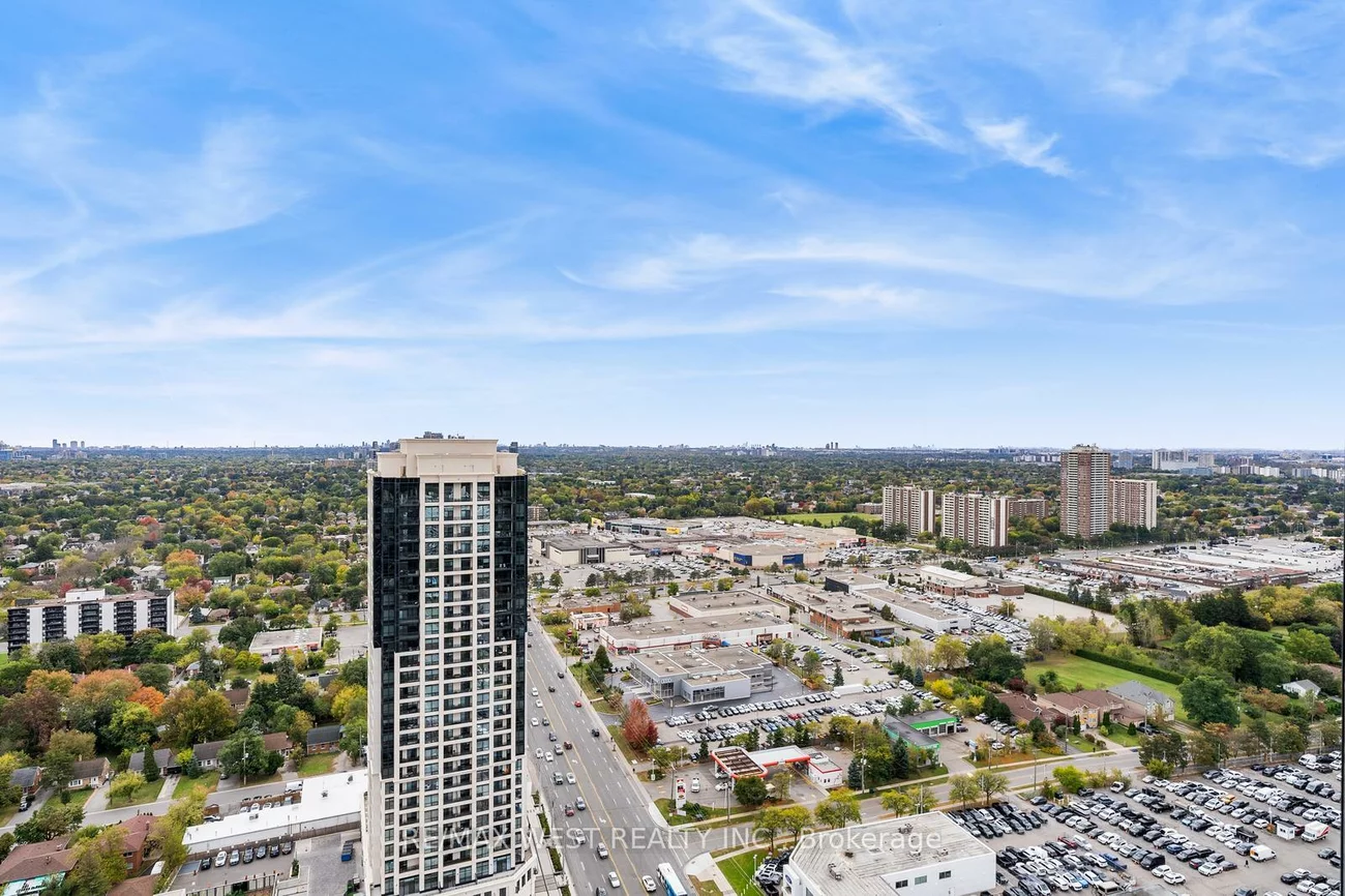 7161, YONGE, Thornhill, Markham