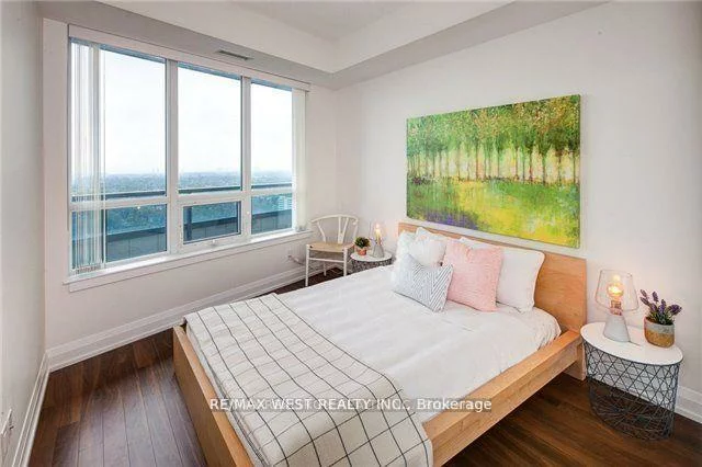 7161, Yonge, Thornhill, Markham