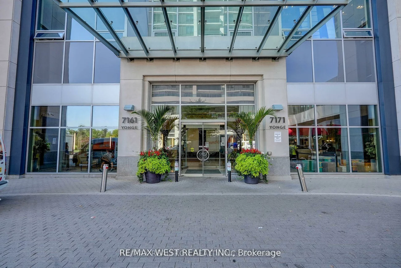 7161, Yonge, Thornhill, Markham