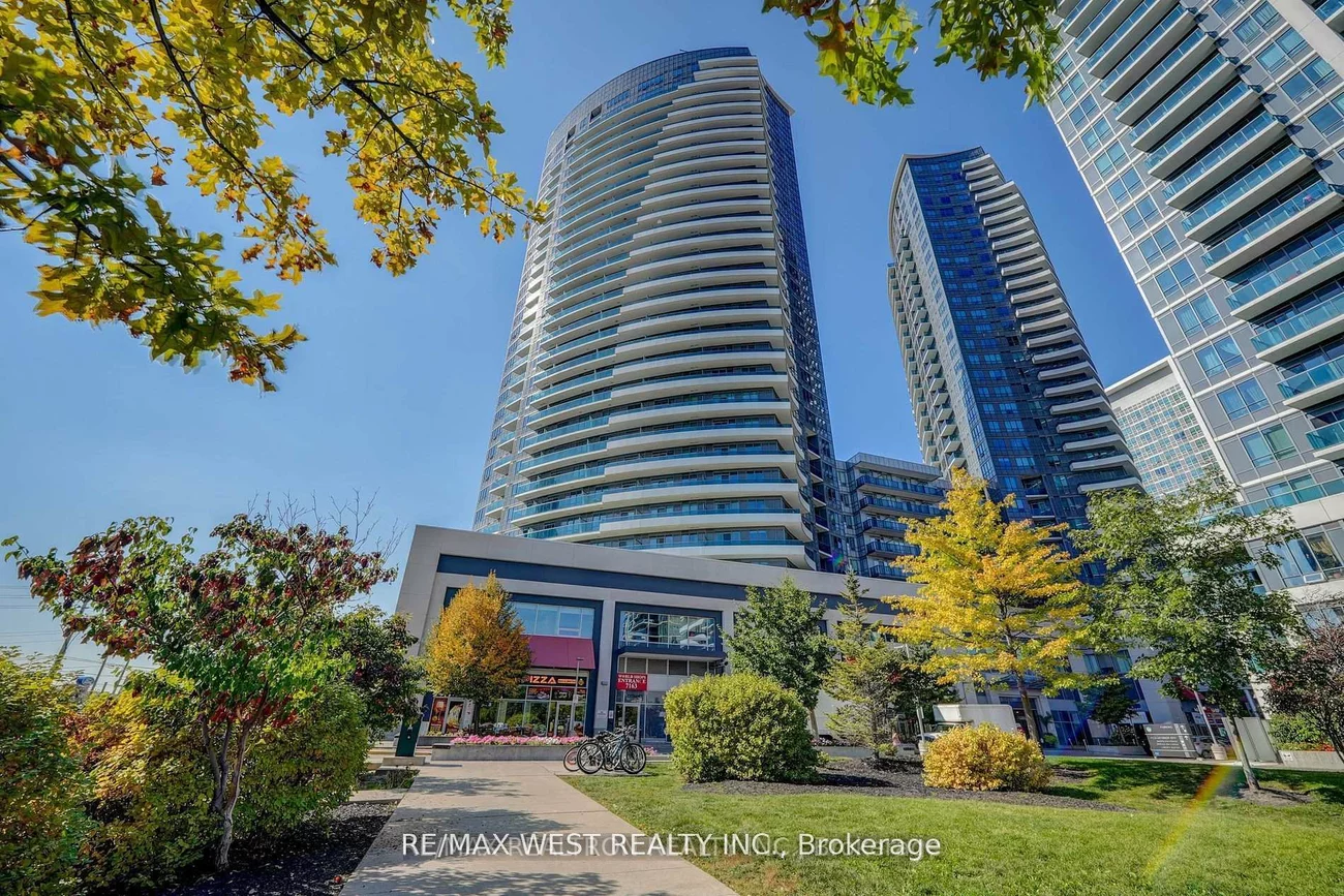 7161, Yonge, Thornhill, Markham