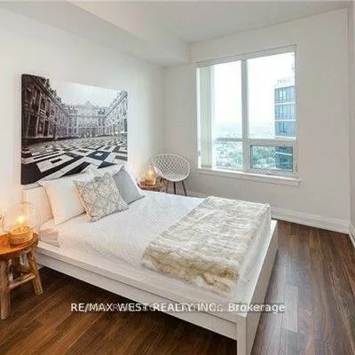 7161, Yonge, Thornhill, Markham