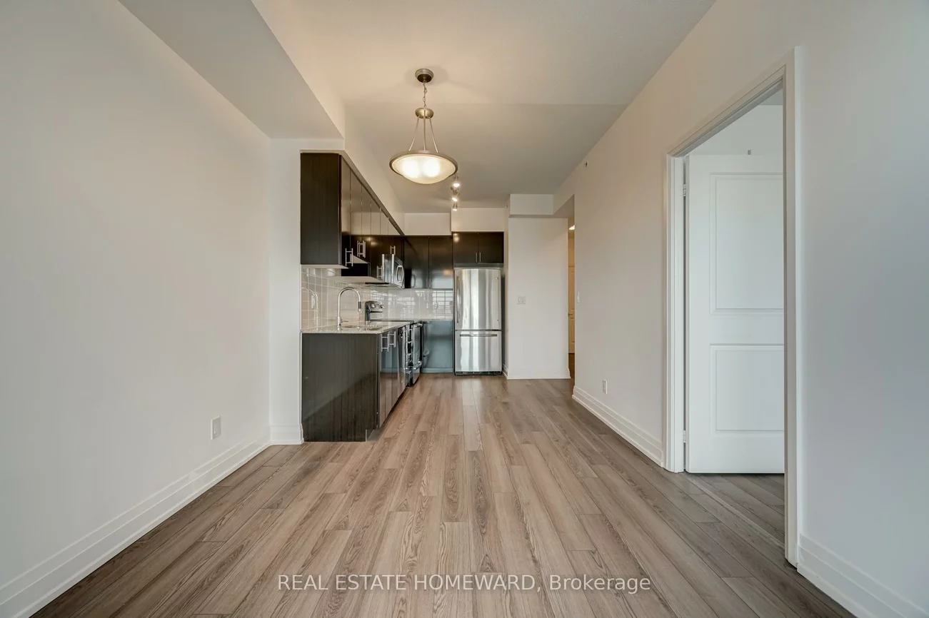 7165, Yonge, Thornhill, Markham