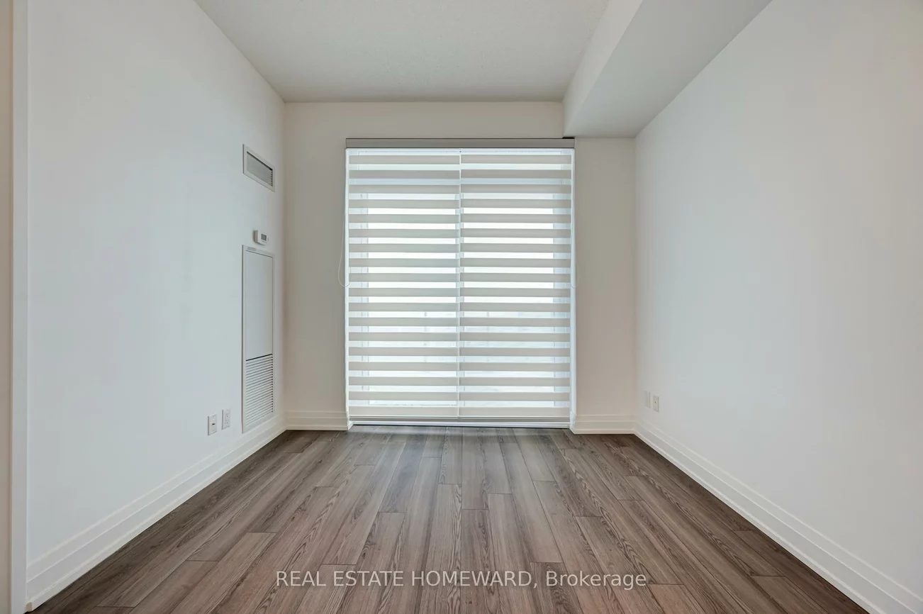 7165, Yonge, Thornhill, Markham