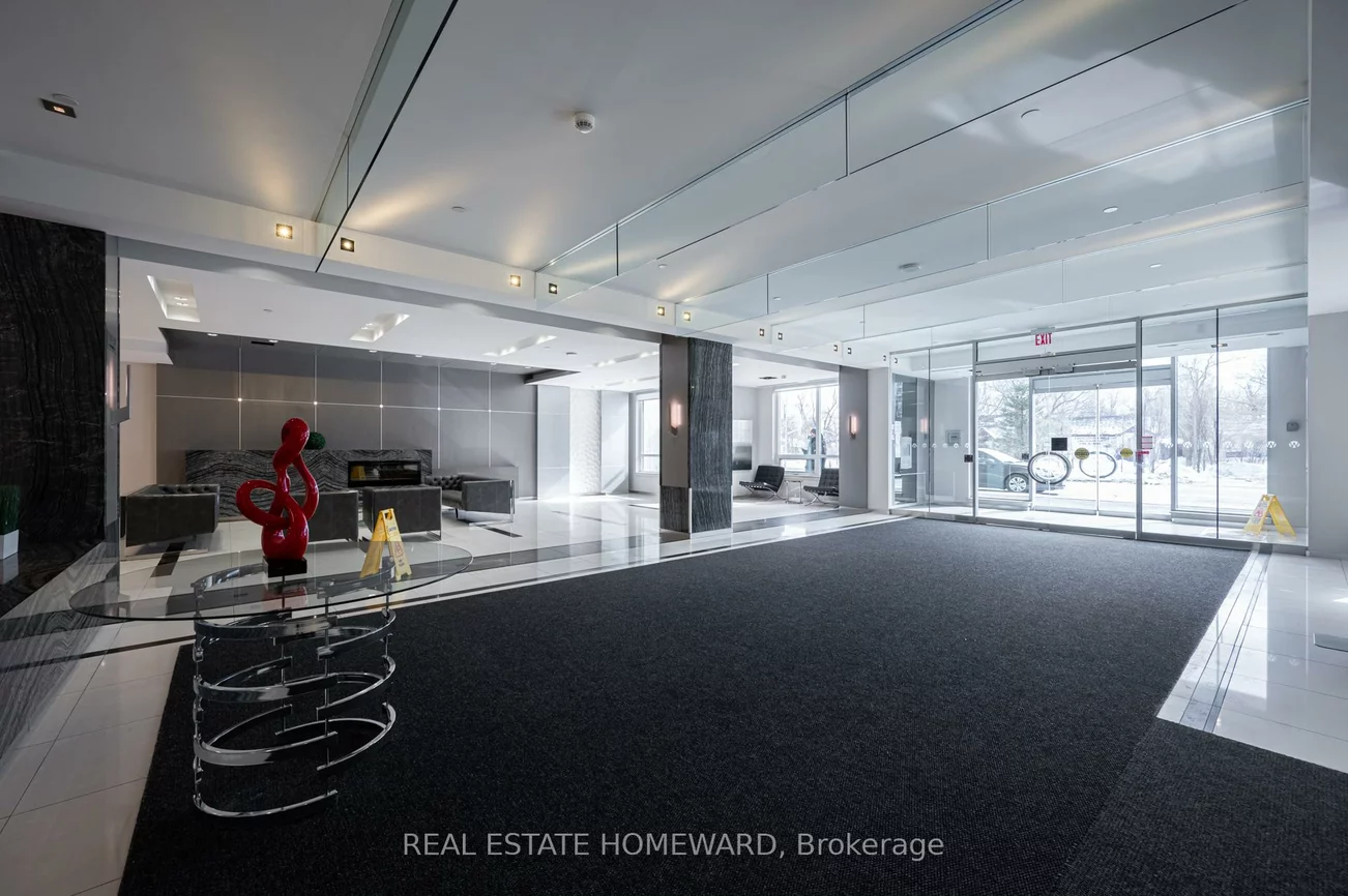 7165, Yonge, Thornhill, Markham