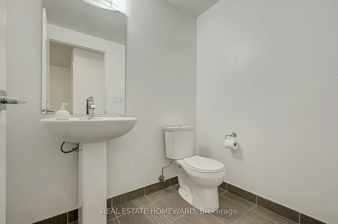 7165, Yonge, Thornhill, Markham