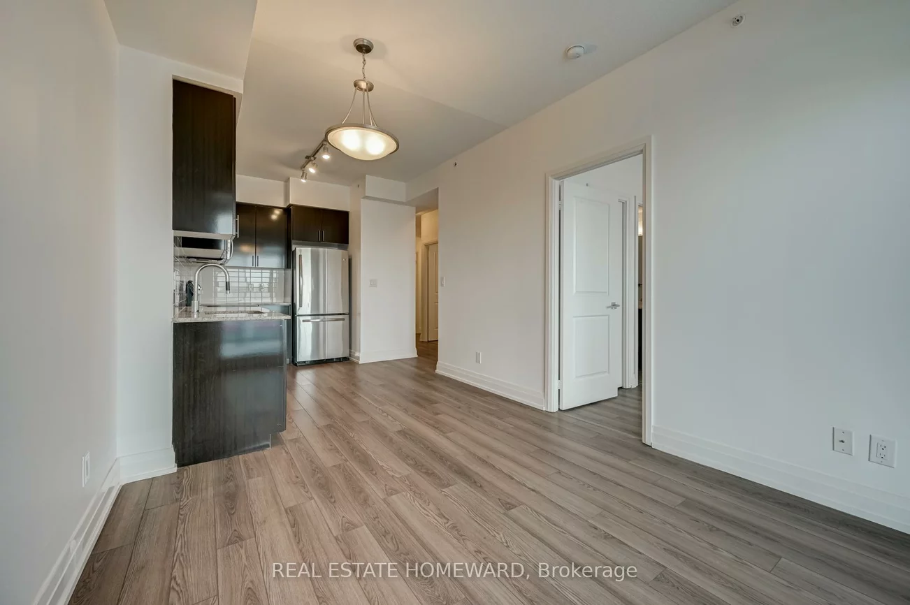 7165, Yonge, Thornhill, Markham