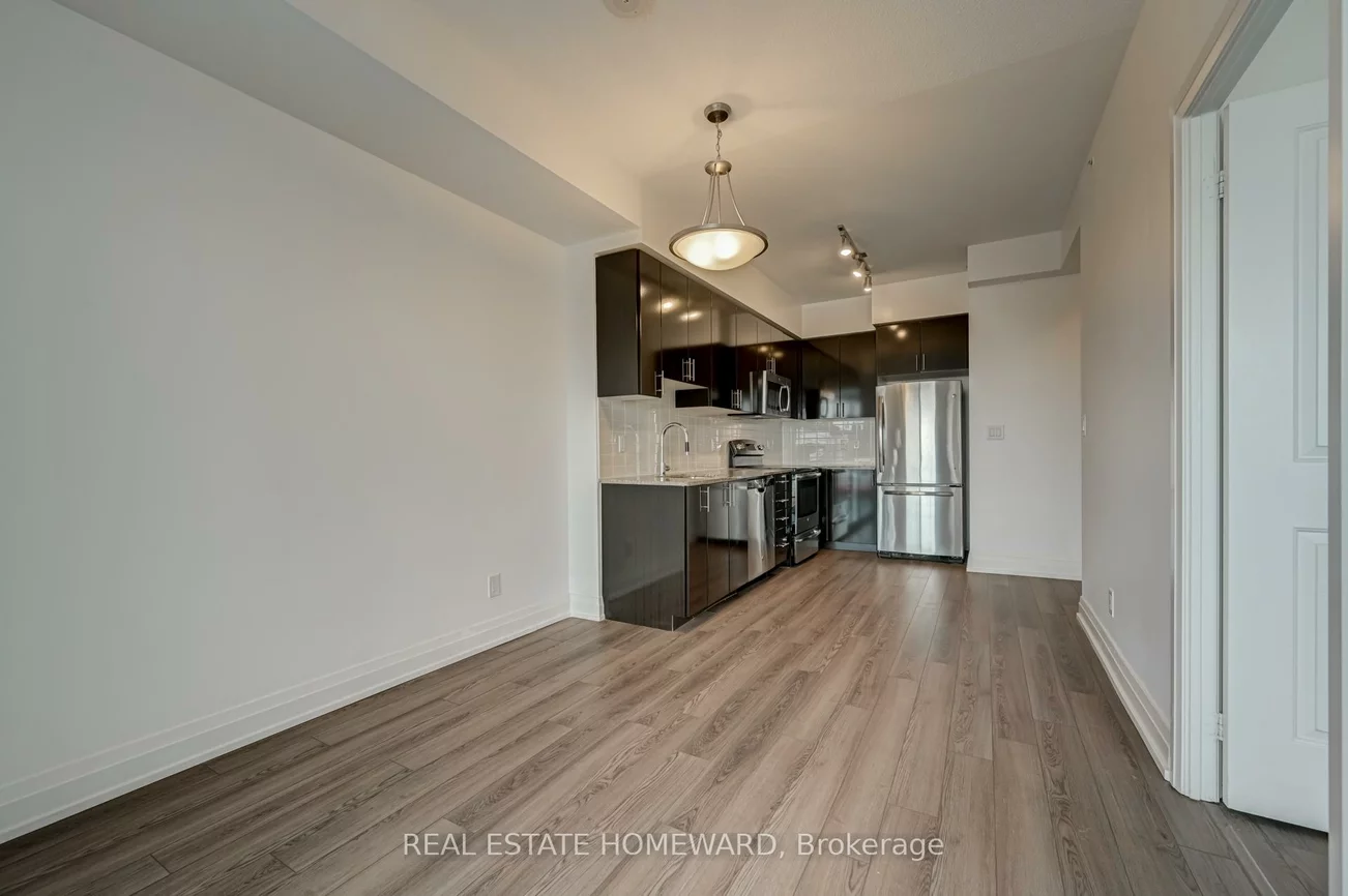 7165, Yonge, Thornhill, Markham
