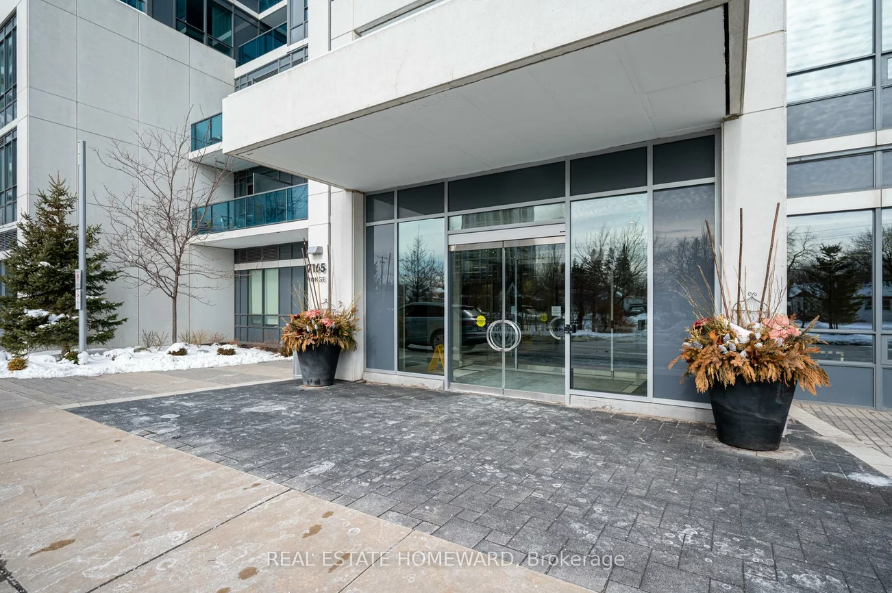 7165, Yonge, Thornhill, Markham
