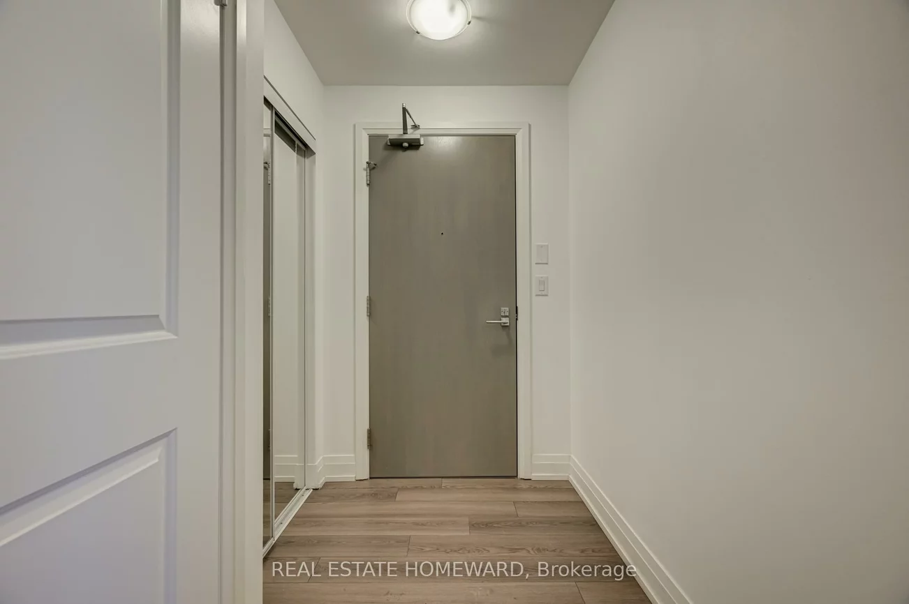 7165, Yonge, Thornhill, Markham