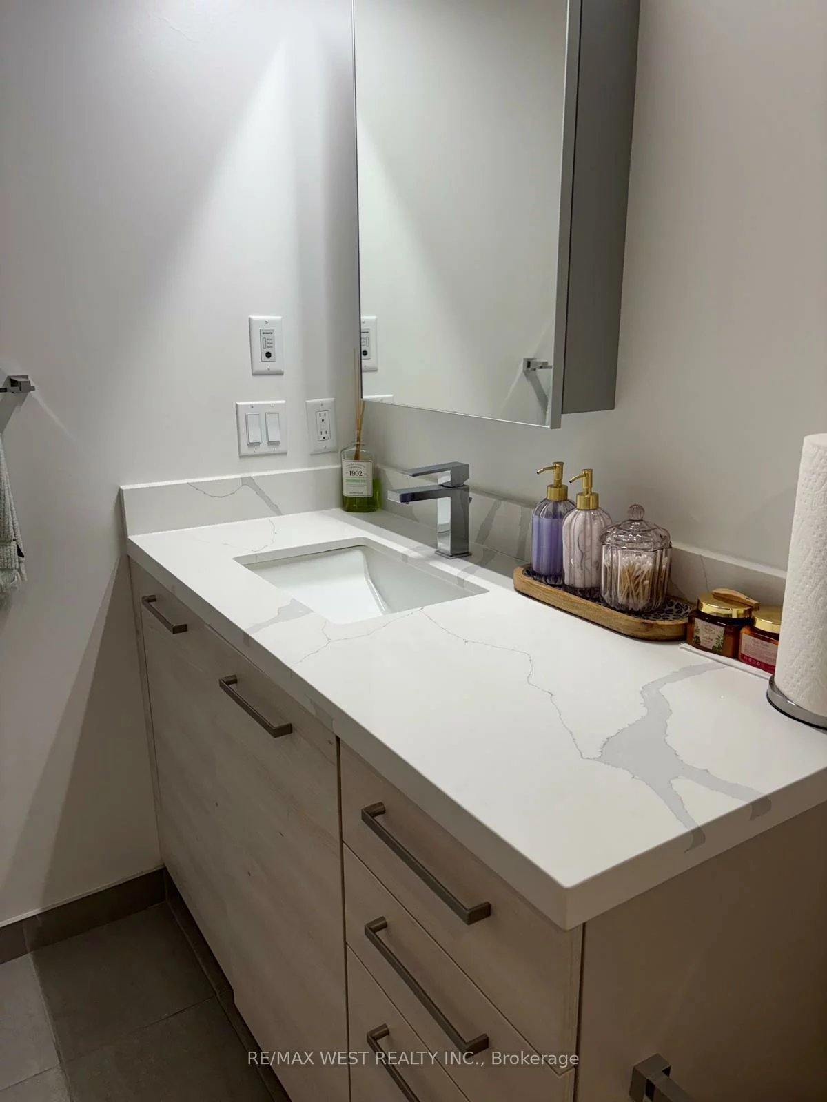 38, Gandhi, Commerce Valley, Markham